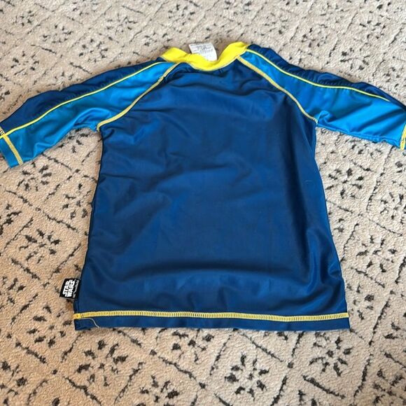 Disney Store Star Wars: The Mandalorian Swim Trunks and Rashguard Boys Sz 5/6 - Picture 7 of 8